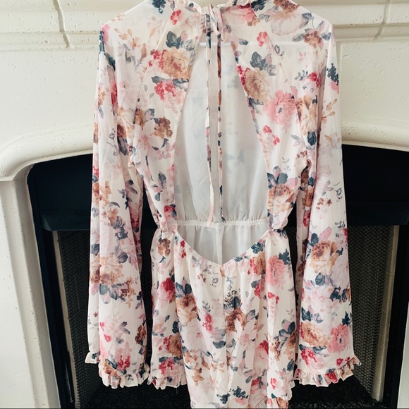NWOT Floral Open Back Romper - Picture 8 of 8